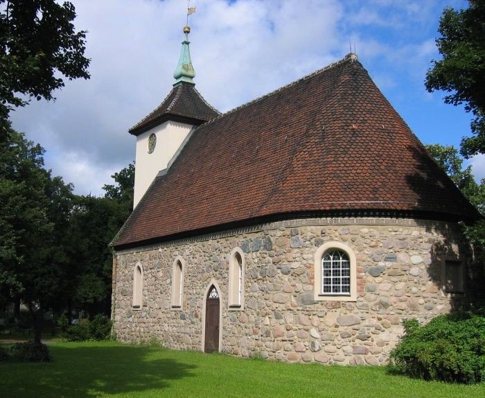 Dorfkirche Alt-Reinickendorf von außen
